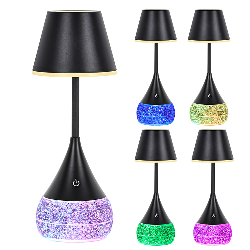 Skystos bazės LED stalo lempa su metaline forma
